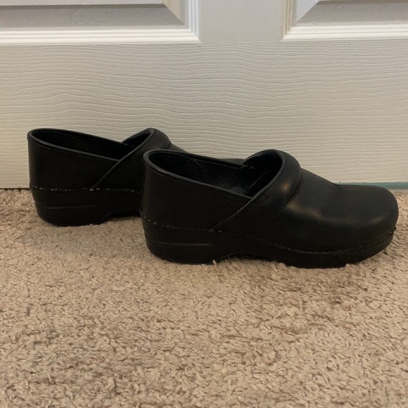 Size 41 Black Dansko - Picture 5 of 7